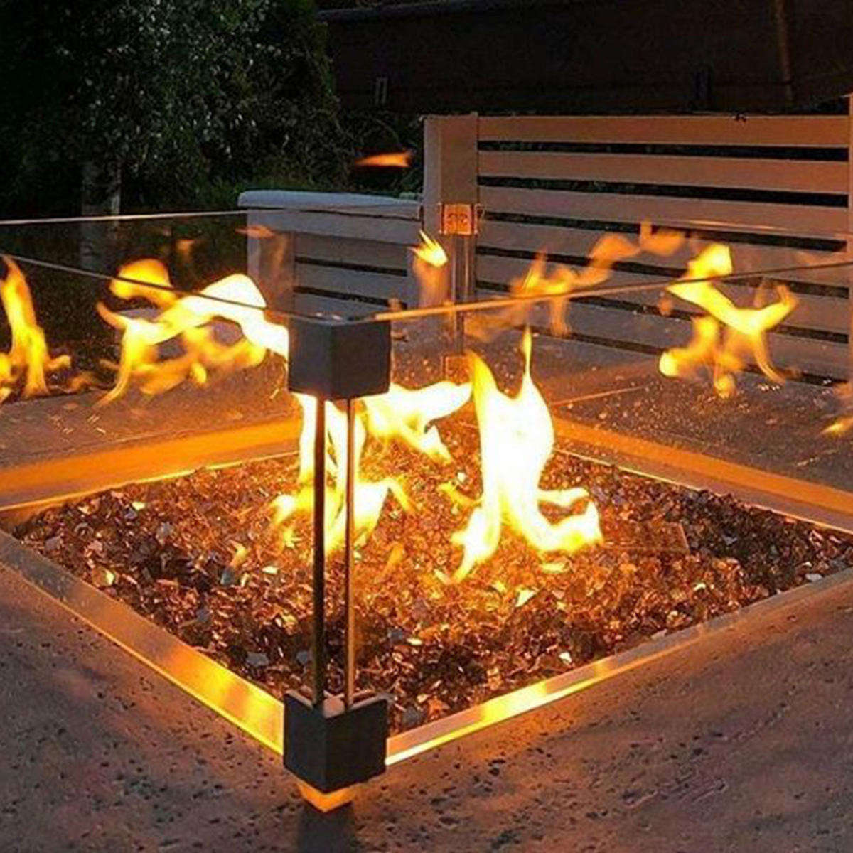 FEUERTISCH Manhattan Gasfeuerstelle aus GF-Beton 91/91/40 cm - Hellgrau, Naturmaterialien (91/40/91cm) - Elementi