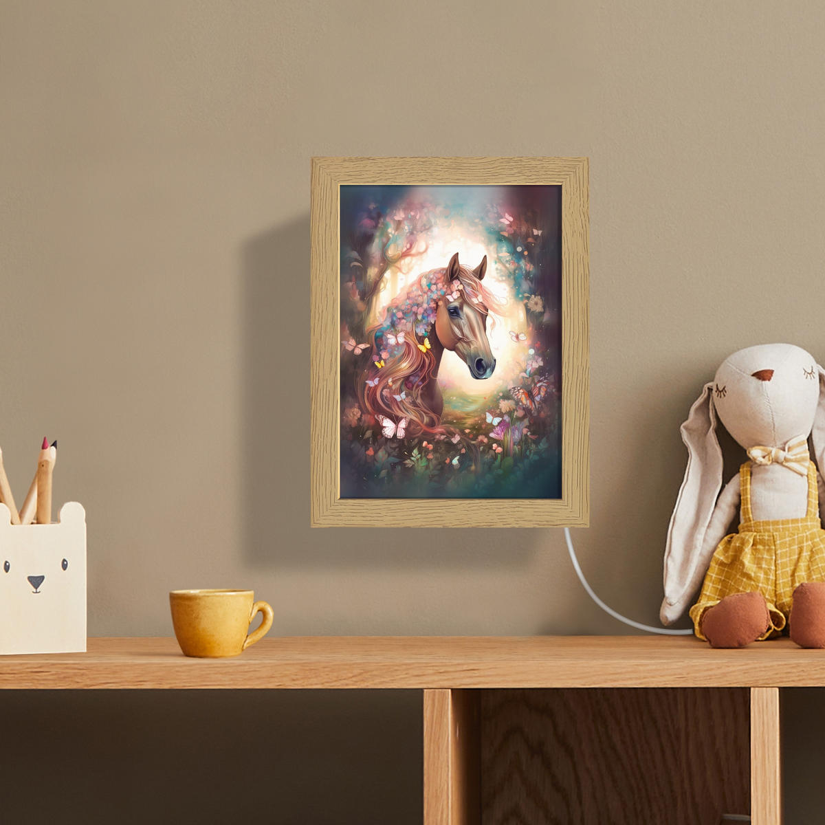 NÁSTĚNNÁ LAMPA Kůň - Příroda - Květiny - Motýli - Les 15x20 cm - tmavě hnědá, kompozitní dřevo (15/20/8cm) - OnlyWow