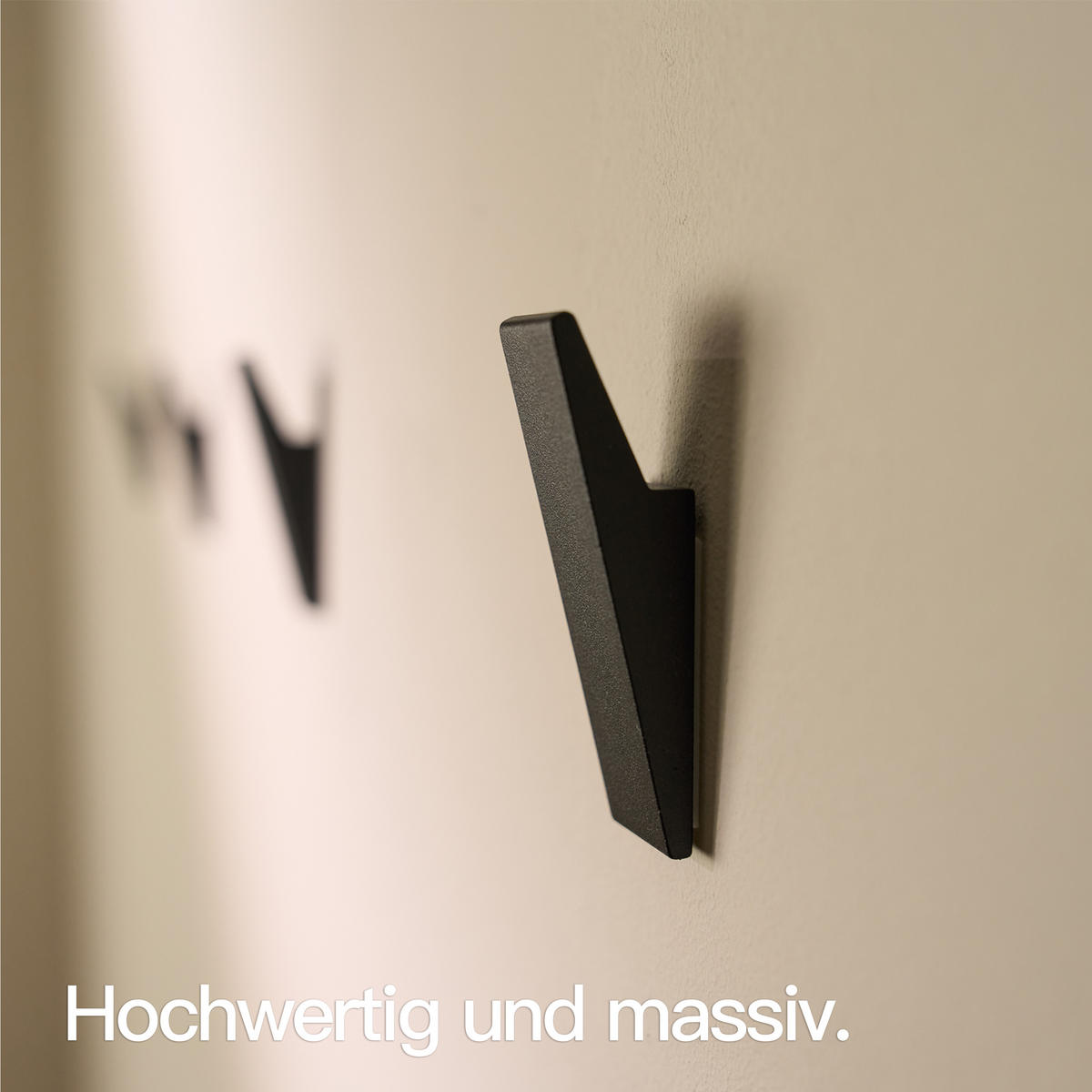 WANDHAKEN OHNE BOHREN Matt Schwarz - Schwarz, Metall (1.7/6.2/1.8cm) - Designfabrik Hamburg