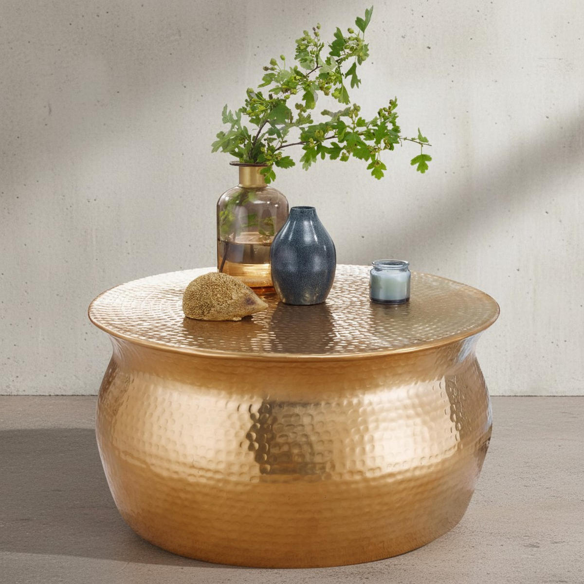 COUCHTISCH ENNS: Orientalisch, Hammerschlagstrukturen, Aluminium, Handgefertigt, Gold 60x60x30 cm - Goldfarben, Metall (60/60/30cm) - KADIMA DESIGN