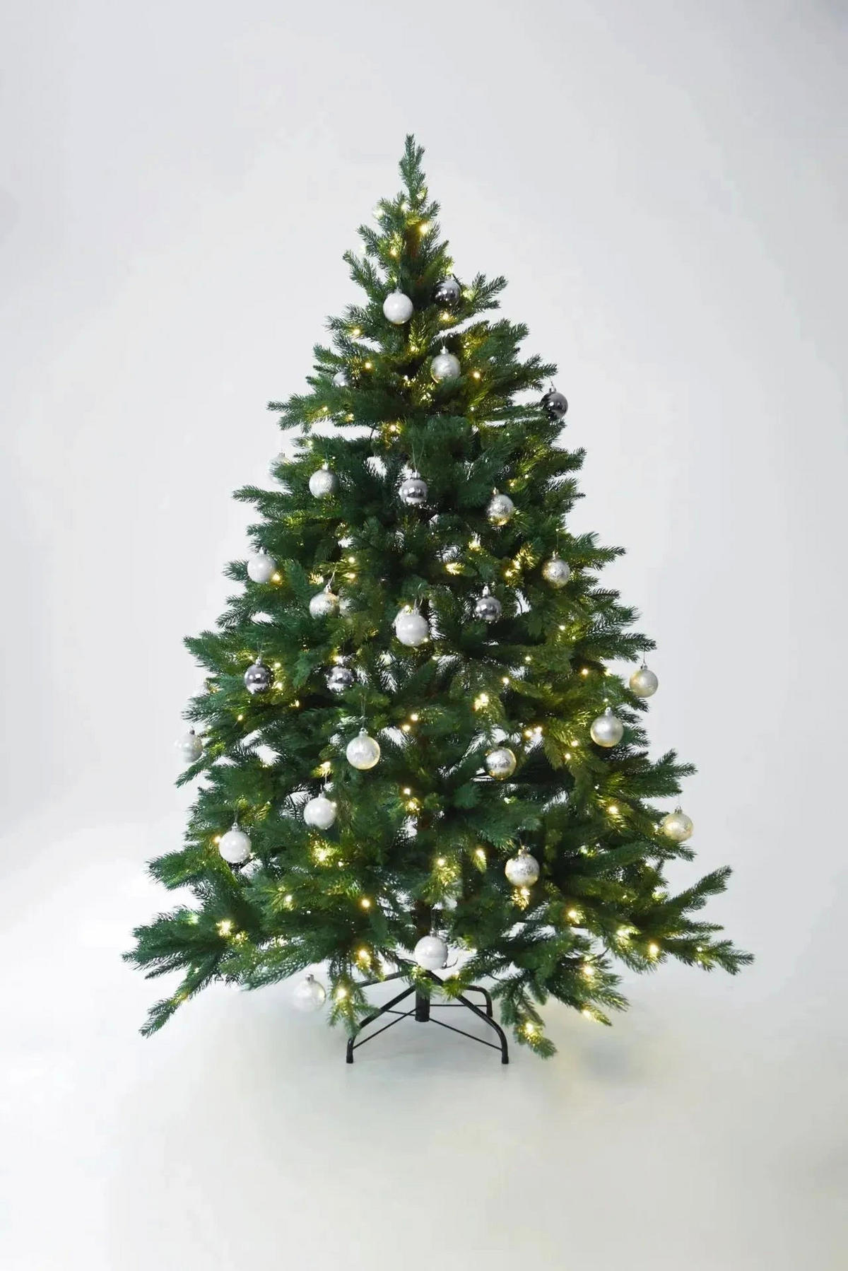 TANNENBAUM Künstlicher Weihnachtsbaum mit Beleuchtung - Emilia 210 cm - Grün, Kunststoff (210cm) - aplanta