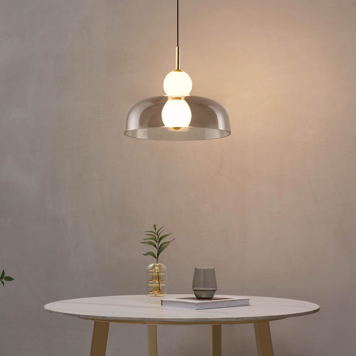 HÄNGELEUCHTE Santo, Rauchgrau, Messing und Weiß, 33.5cm - Grau, Glas (157/30/33.5cm) - KOSILUM