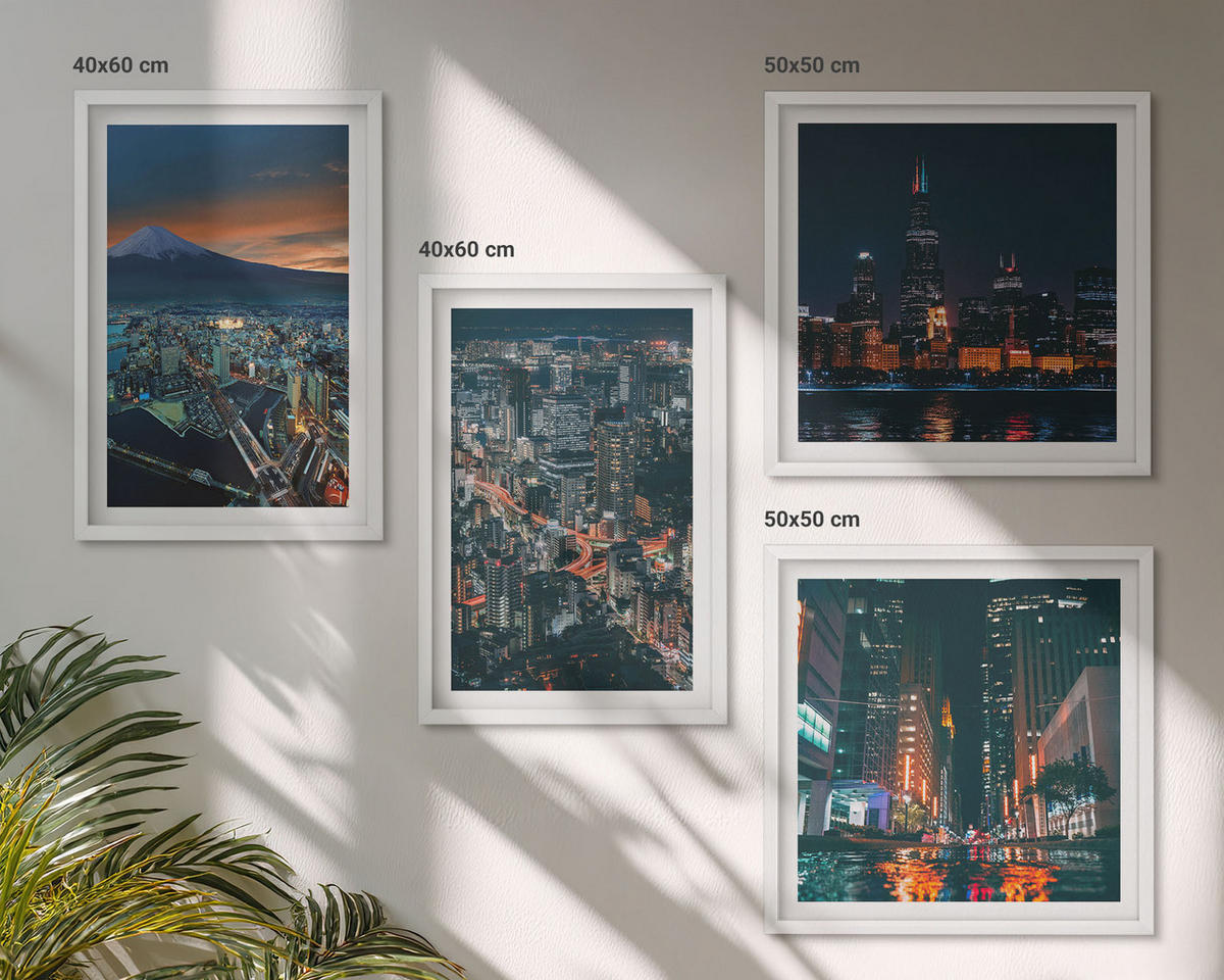 BILDER SET 4er Set - 50x50 cm & 40x60 cm Weißer Rahmen - Bergpanorama der Stadt bei Nacht - Weiß, Kunststoff (50/50cm) - TULUP