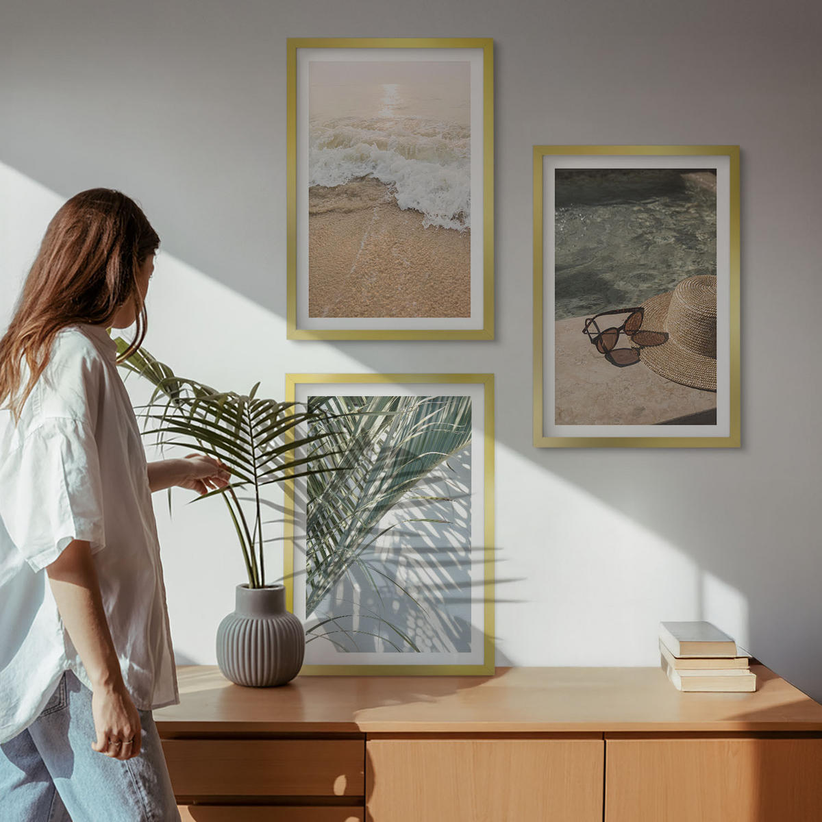 WANDBILDER 3er Set - 40x60 cm Goldrahmen - Strandhut und Sonnenbrille - Goldfarben, Kunststoff (40/60cm) - ArtPrintCave