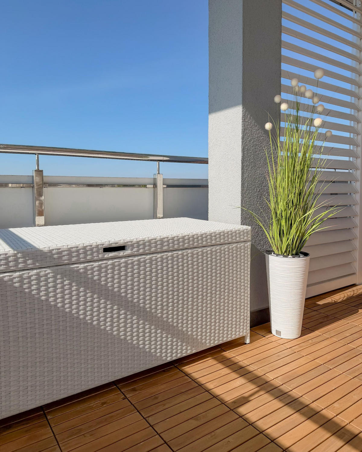 ÚLOŽNÝ BOX NA POLSTROVÁNÍ Ratan bílý 158/63 cm Modena - bílá, plast (158/66/63cm) - Beliani