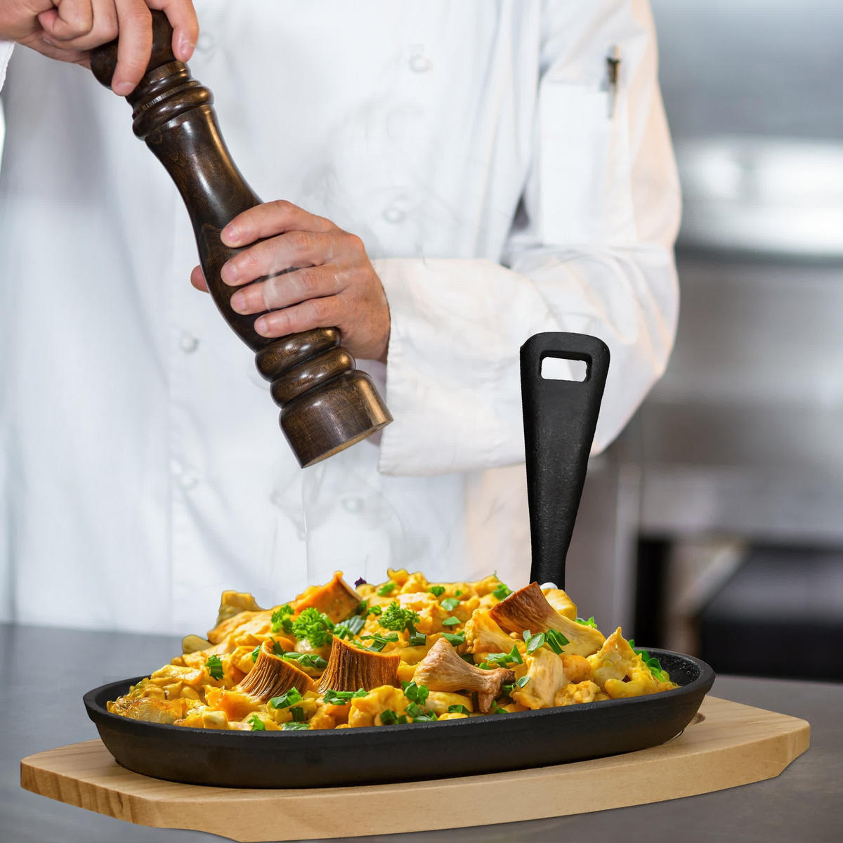 2XSERVIERPFANNE - Schwarz, Holz/Metall - Relaxdays