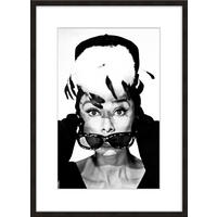 BILD mit Rahmen 51x71 cm Audrey Hepburn Schwarz-Weiß - Weiß, Holz (51/71cm) - artissimo