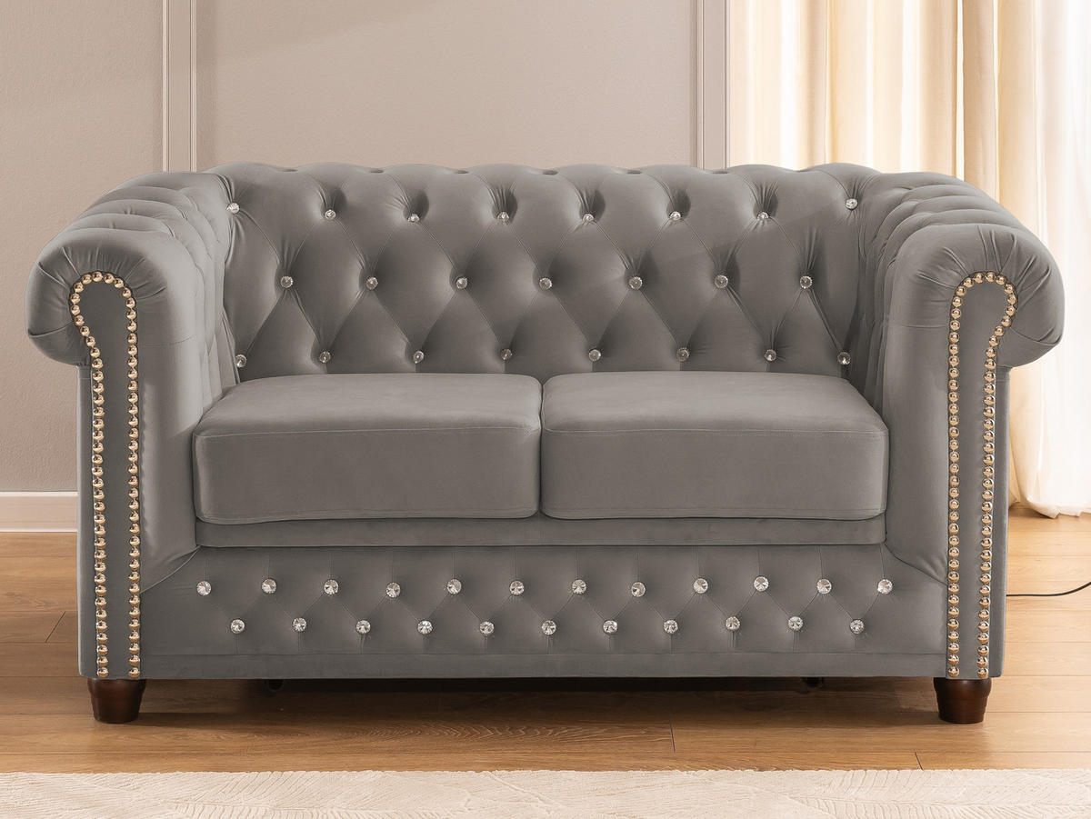 CHESTERFIELD-SOFA 2-Sitzer mit Schlaffunktion Cleo Blink Grau Samt mit Kristallsteppung und braunen Massivholzfüßen - Braun/Grau, Holz/Textil (148/72/86cm) - S-Style Möbel