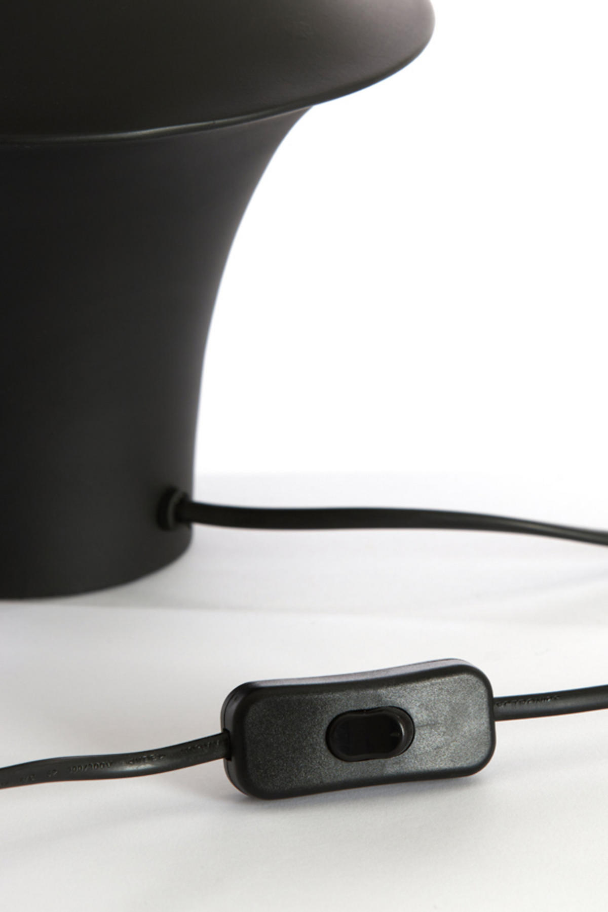 LAMPENFUSS Jeff Schwarz Ø27/61 cm - Schwarz, Metall (27/27/61cm) - Light & Living