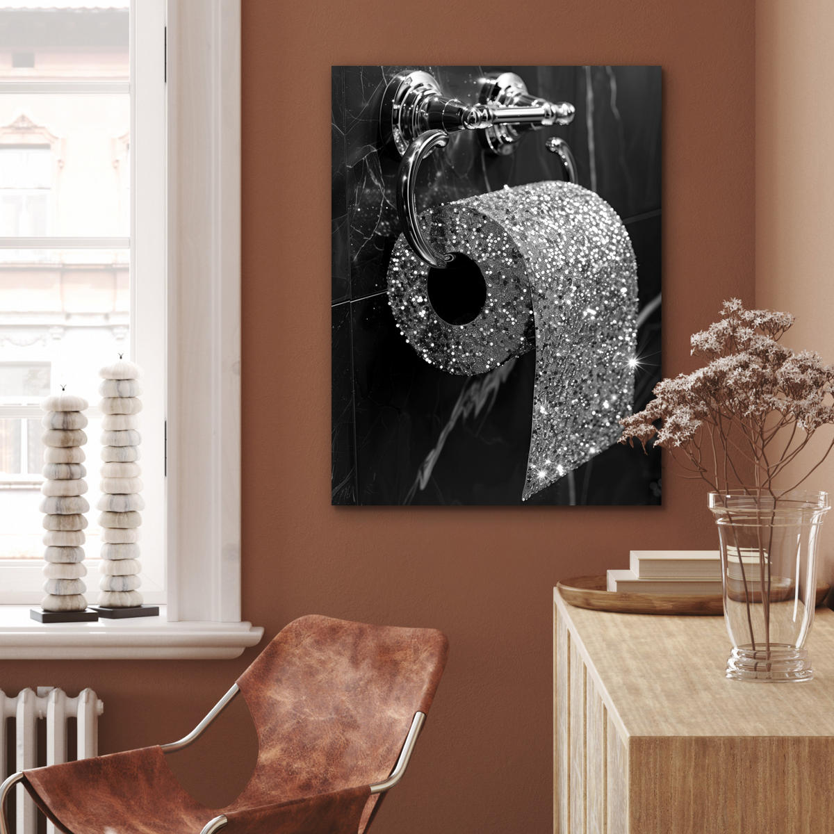 KOVOVÝ OBRAZ WC - toaletný papier - čiernobiely - trblietky 60x80 cm - strieborná, kov (60/80cm) - MuchoWow