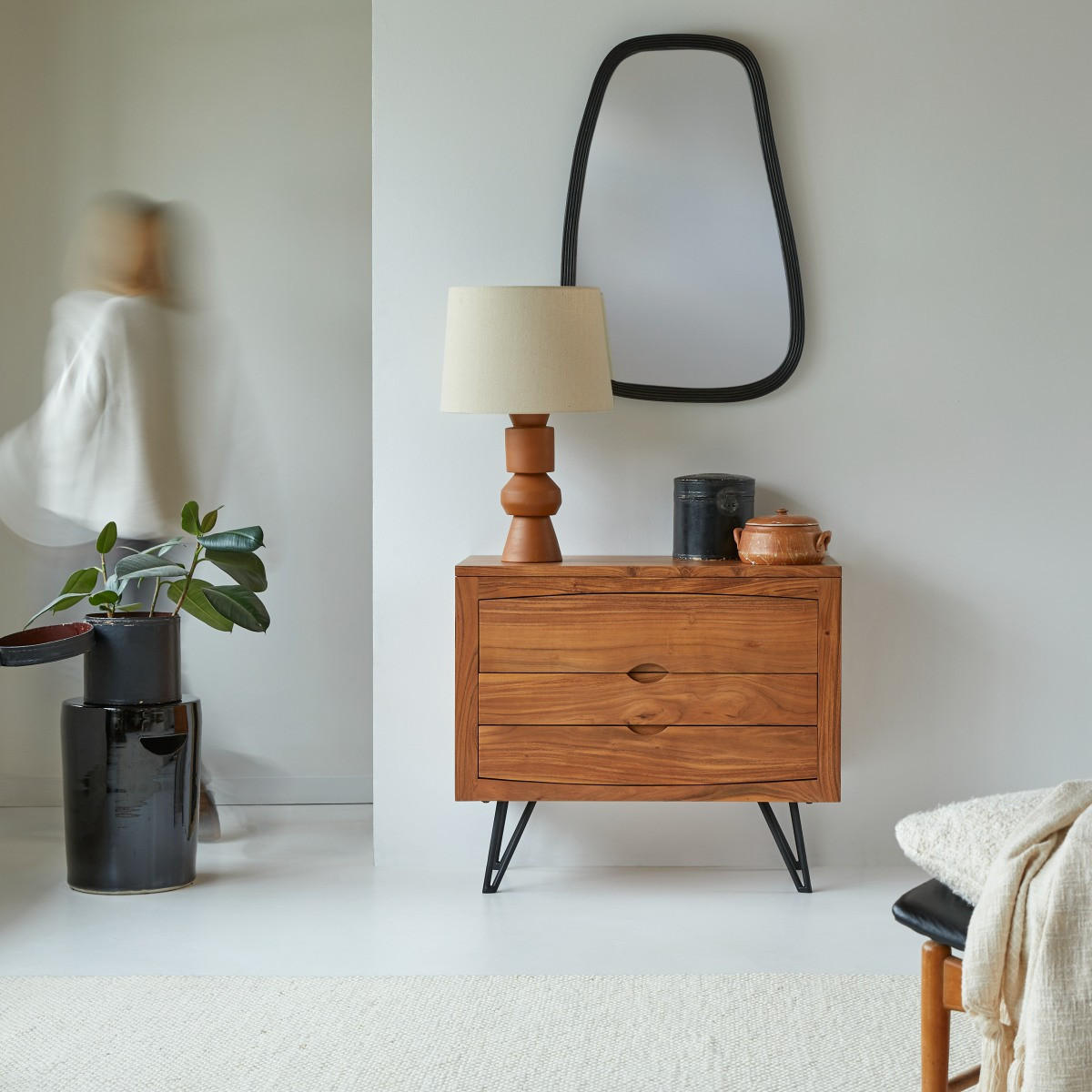 KOMMODE Bonnie Braun aus Akazie - Braun, Holz (90/77/40cm) - Tikamoon