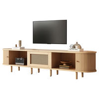 TV STOLEK v přírodní barvě se zásuvkami a posuvnými dvířky pro TV do 70 palců, 180×40×40 cm - přírodní, kompozitní dřevo (180/40/40cm) - STILVORA
