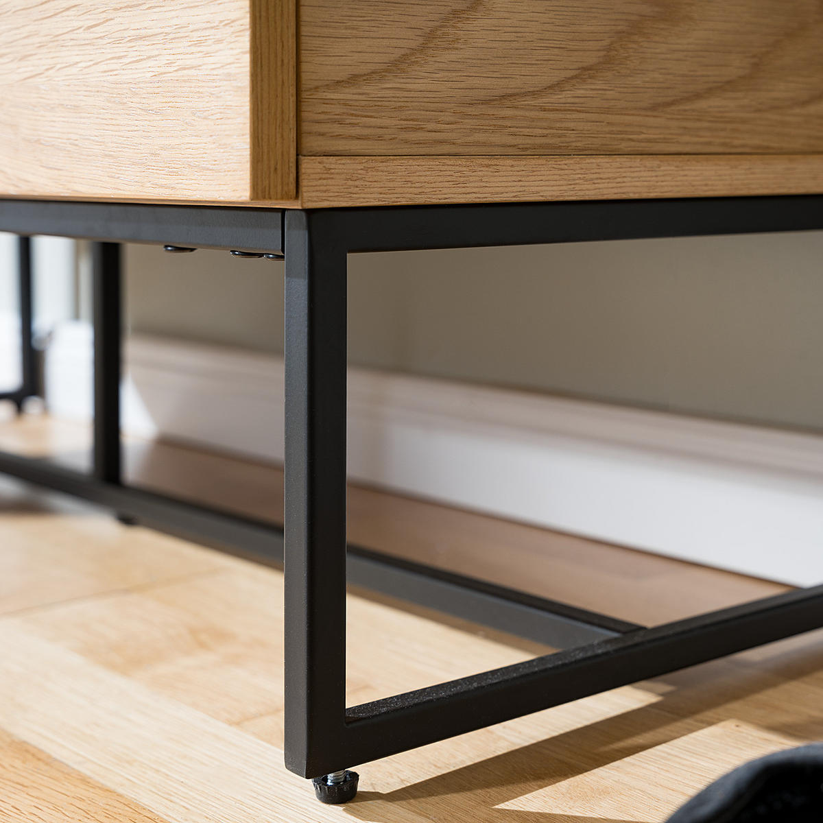 GARDEROBENBANK - Echtholzfurnier / Eisen - - Eichefarben/Schwarz, Holzwerkstoff (90/48/35cm) - home24