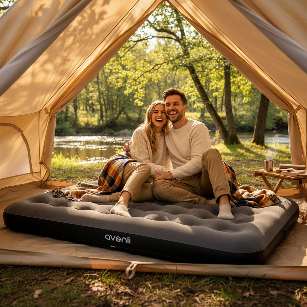 LUFTBETT Luftmatratze Camping CloudCoil grau mit Fußpumpe 191x137x22cm - Grau, Kunststoff (137/191cm) - Avenli
