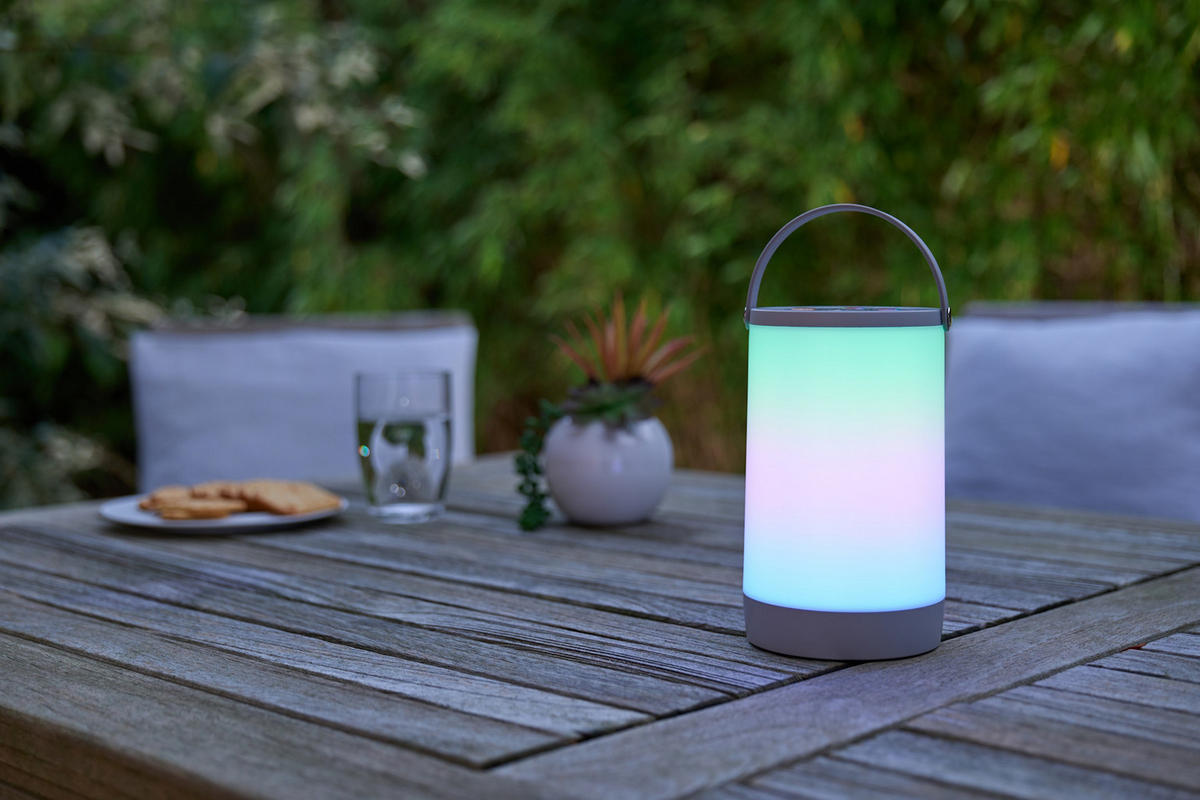 LED-RGB-LATERNE - vielseitig für Innen und Außen mit Regenbogeneffekt und Soundsteuerung, grau - Grau, Kunststoff (10.5/10.5/17.5cm) - Northpoint