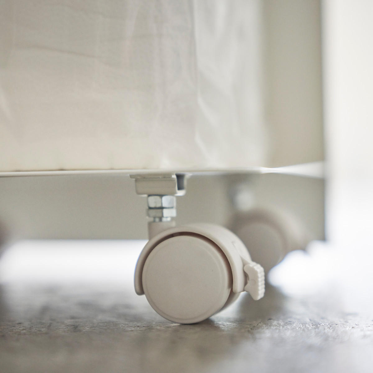 TOILETTENPAPIERHALTER mit rollen - tower 23,5/23,5/43 cm - Weiß, Metall (23.5/43/23.5cm) - Yamazaki