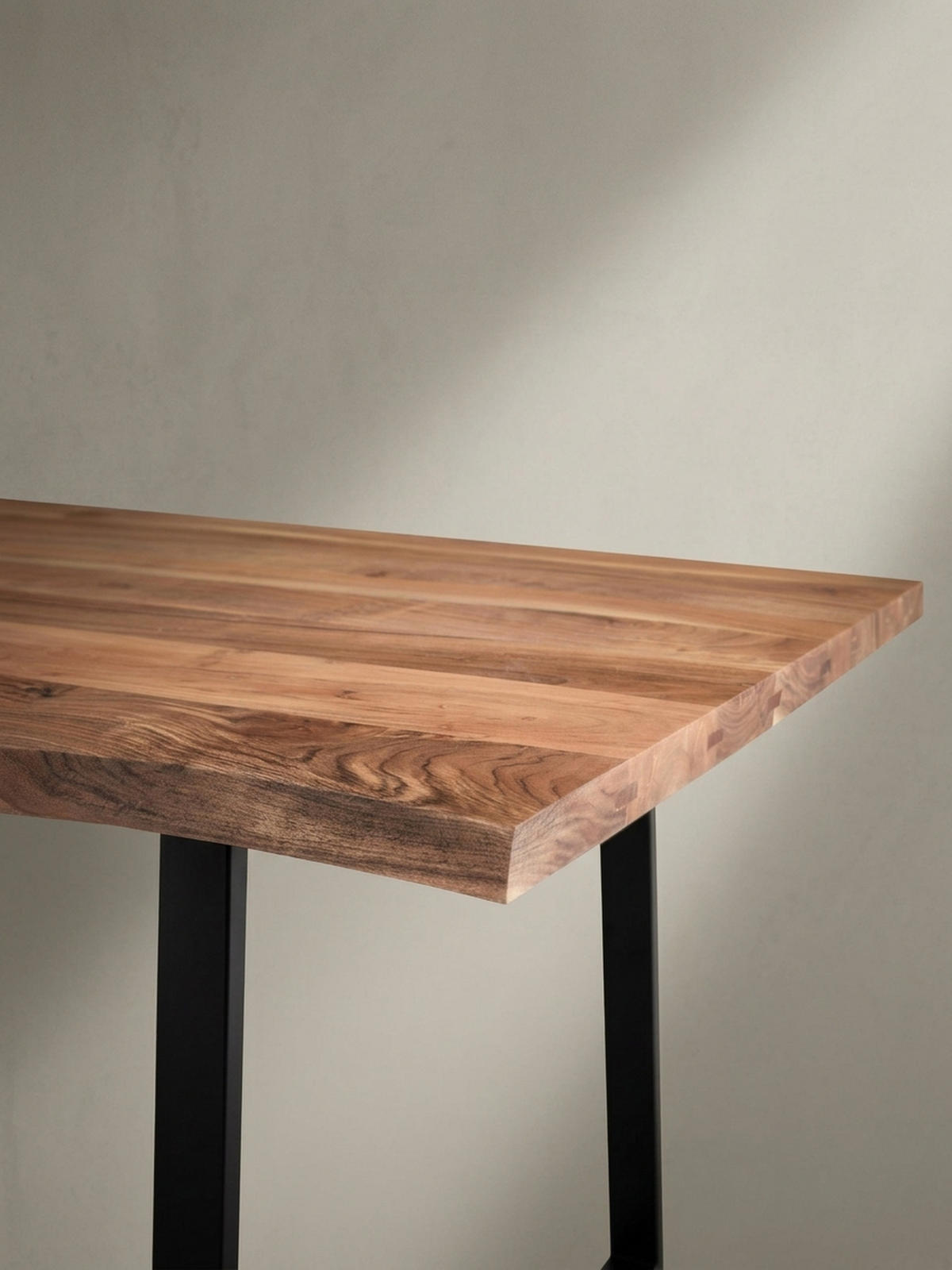 ESSTISCH Massivholz Baumkante Schwarz Metall Handgefertigt TARN, Goldbraun-Schwarz 200x100x76 cm - Schwarz/Braun, Holz (100/200/76cm) - KADIMA DESIGN