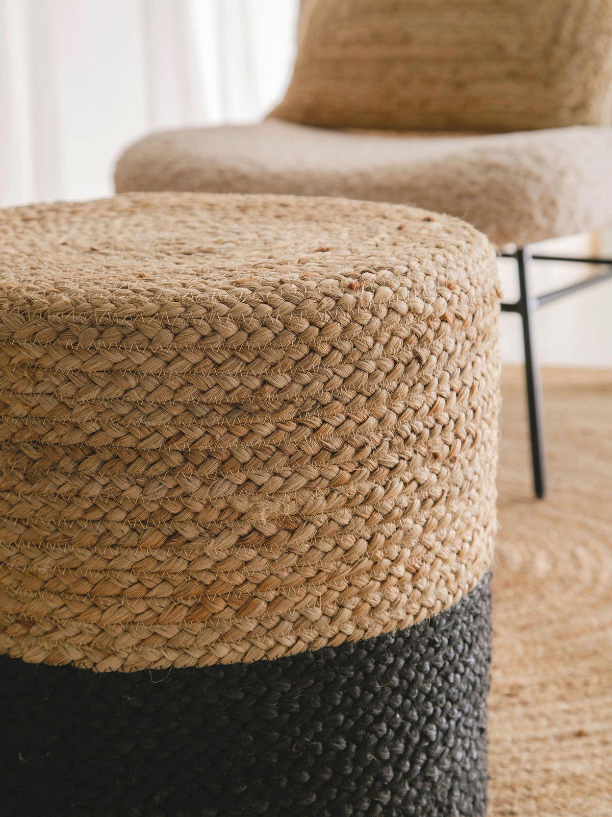 JUTE-POUF handgefertigt Jutta Hellbraun/Schwarz 40x40x40 cm - Hellbraun/Schwarz, Textil (40/40/40cm) - benuta Pure