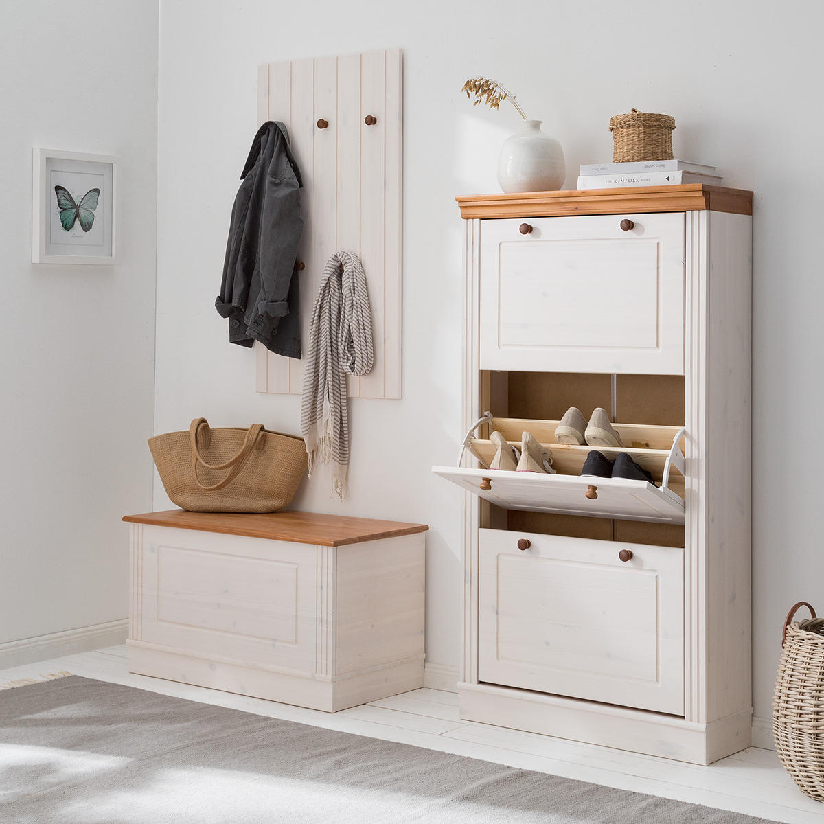 SCHUHKIPPER mit 3 Klappen - Kieferfarben, Holz (70/135/25cm) - home24