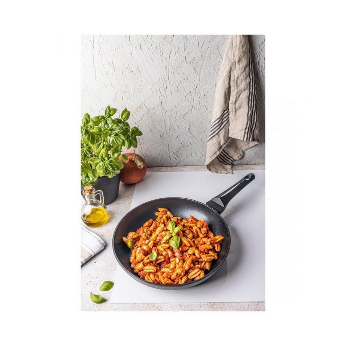 PFANNE Schwarz 28/28/5.2 cm KB7690 - Schwarz, Metall (28cm) - Klausberg 