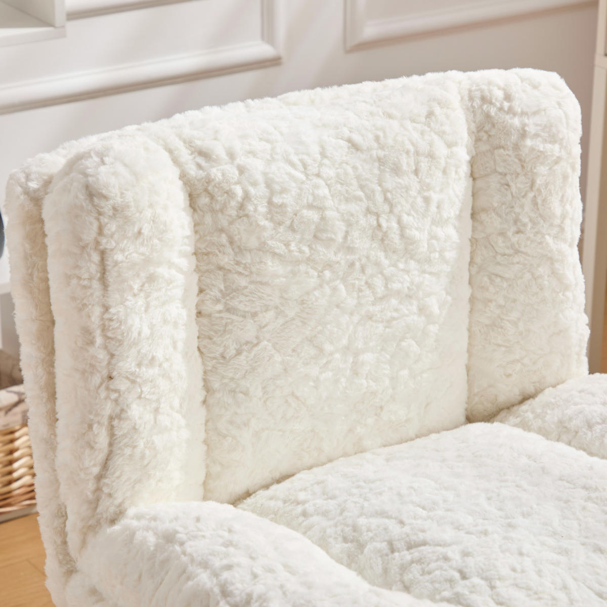 DREHSTUHL Creme Kunstfell mit Rollen, höhenverstellbar - Creme, Textil (63/94/67cm) - Urban Meuble