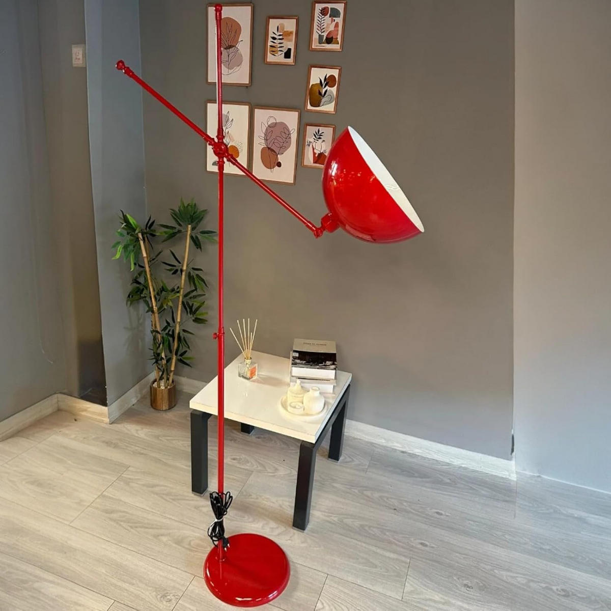 STEHLAMPE Stelan aus Metall mit E27, verstellbarer Lampenschirm - Rot, Metall (37/37/171cm) - Bamyum