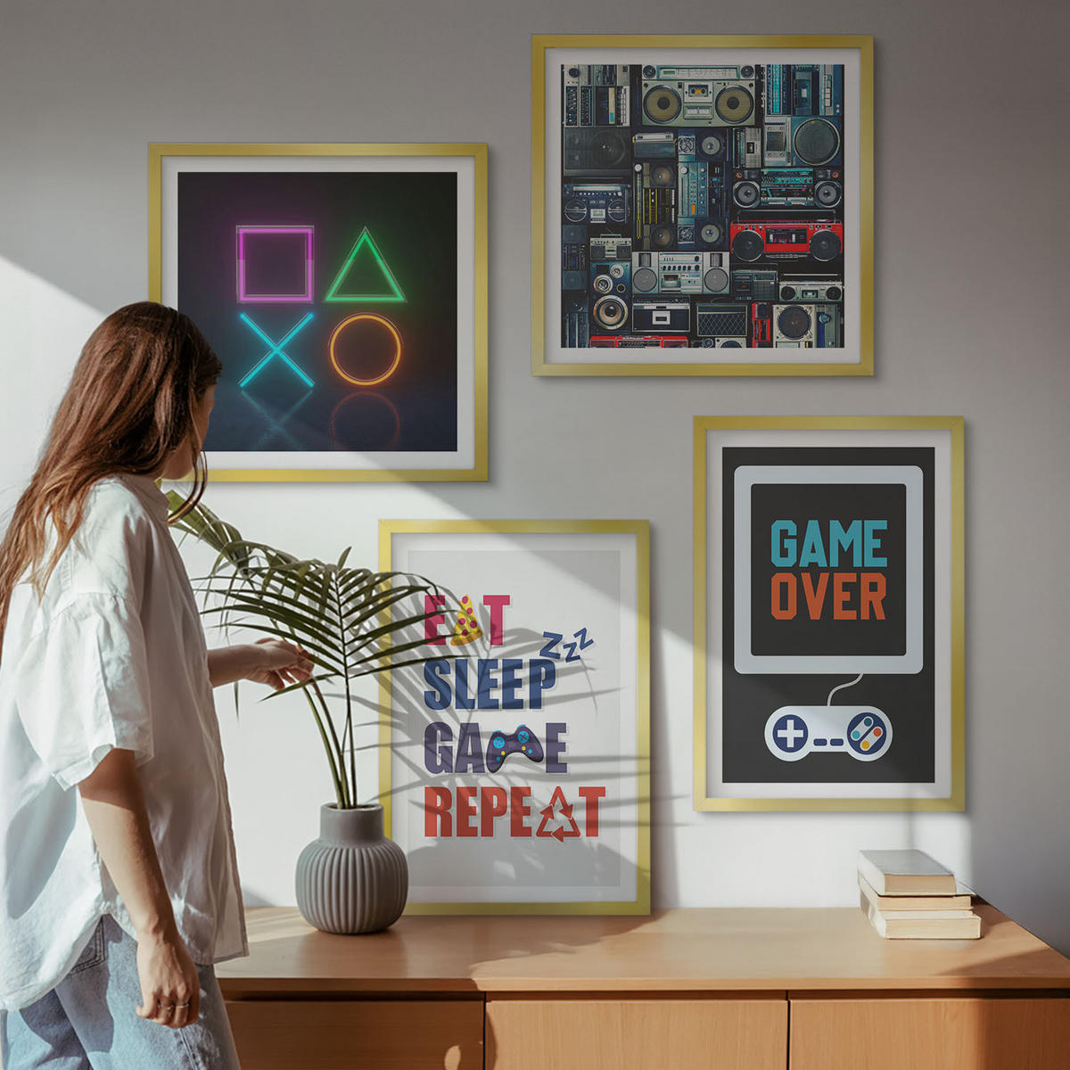 BILDER SET 4er Set - 50x50 cm & 40x60 cm Goldrahmen - Spieleruntertitel - Goldfarben, Kunststoff (50/50cm) - TULUP