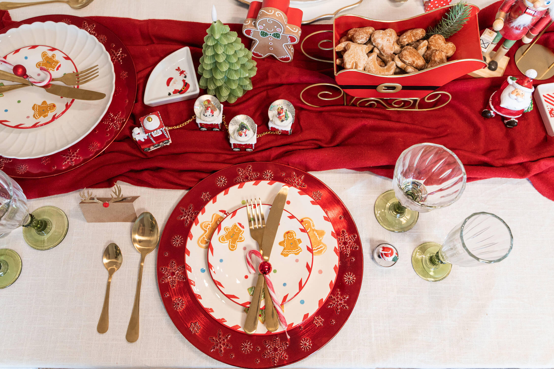 WEIHNACHTSTELLER Gingerbread 16 cm - Weiß, Keramik (16.5/2.1/16.5cm) - Home Styling Collection