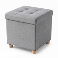 POUF mit Stauraum auf hölzernen Beinen 38/38/38 cm - Grau, Textil (38/38/38cm) - SCENA LIVING