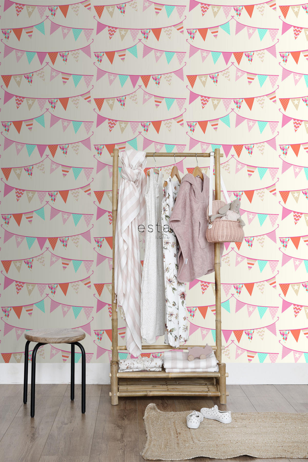 TAPETE Girlande 53 cm x 10.05 m - Pink, Papier (53/0.1cm) - ESTAhome