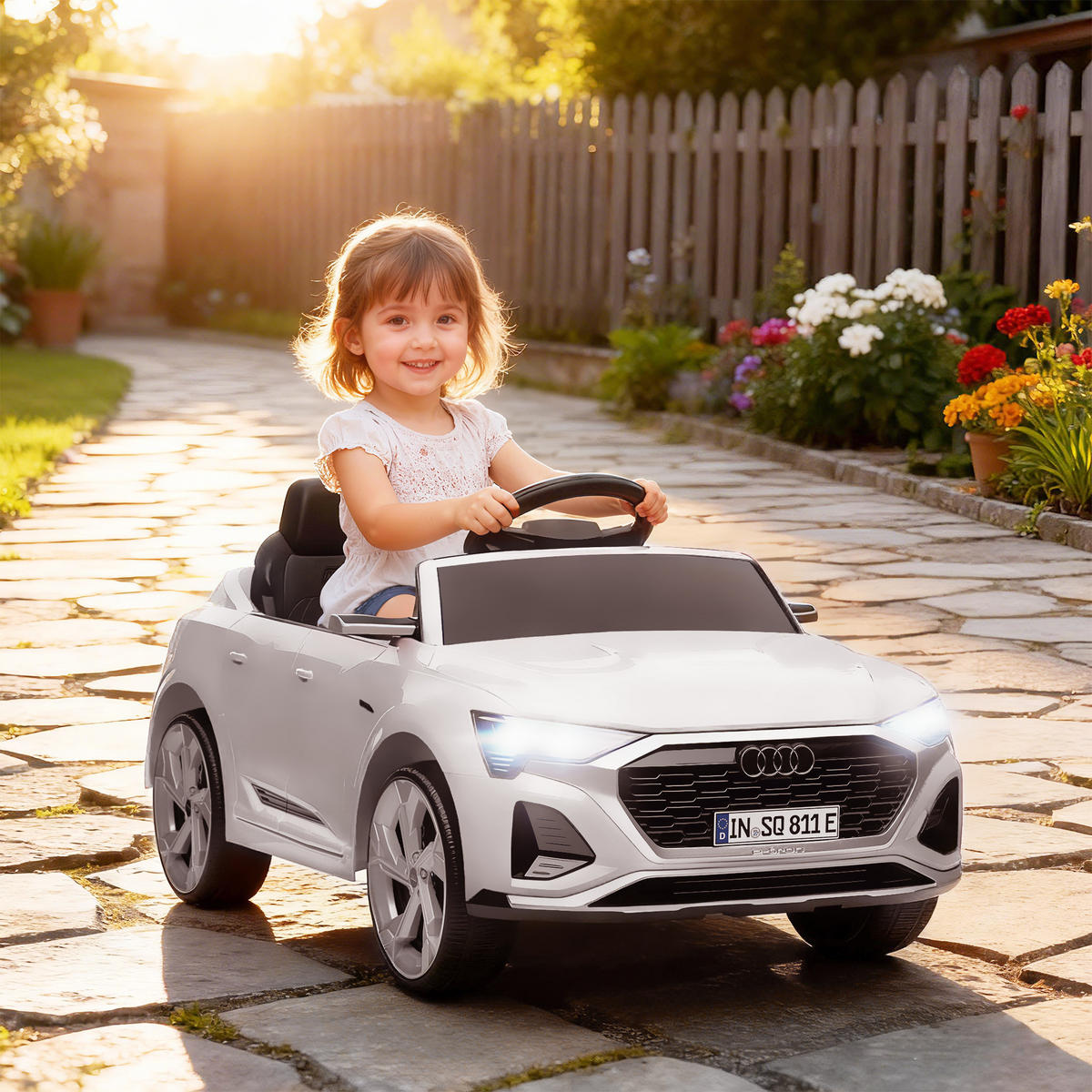 ELEKTRO-KINDERAUTO DE-06253 Audi Q8 lizenziert mit Fernsteuerung Weiß - Weiß, Kunststoff/Metall (98/49.5/43cm) - ComfortXL