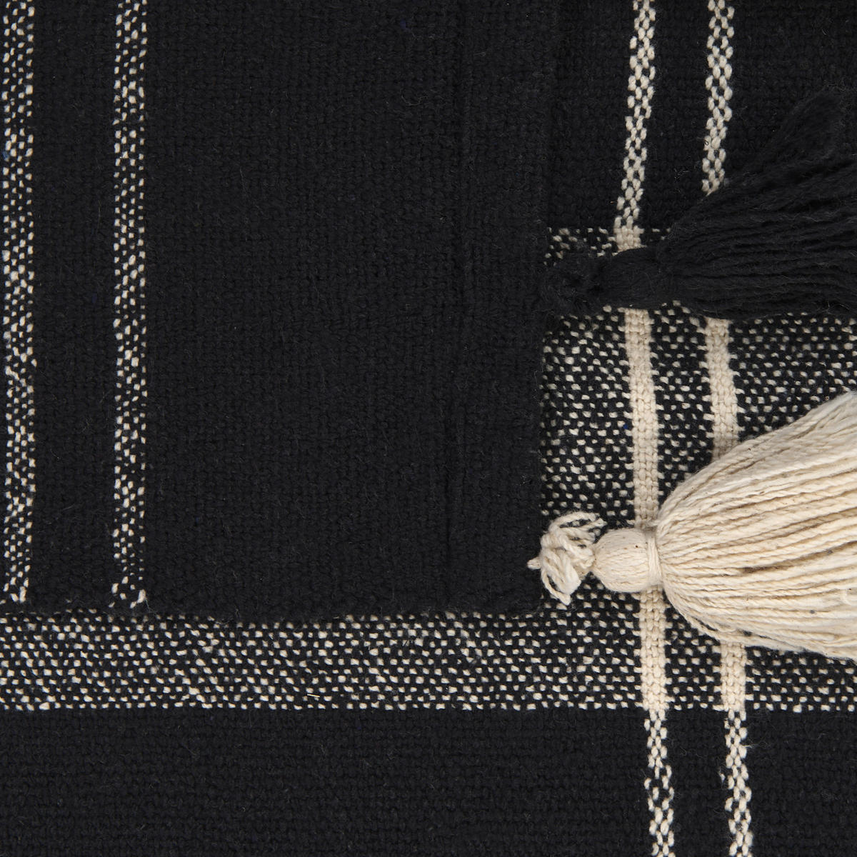 DECKE Schwarz Kulac 130/170 cm - Schwarz, Naturmaterialen/Textil (130/170cm) - Beliani