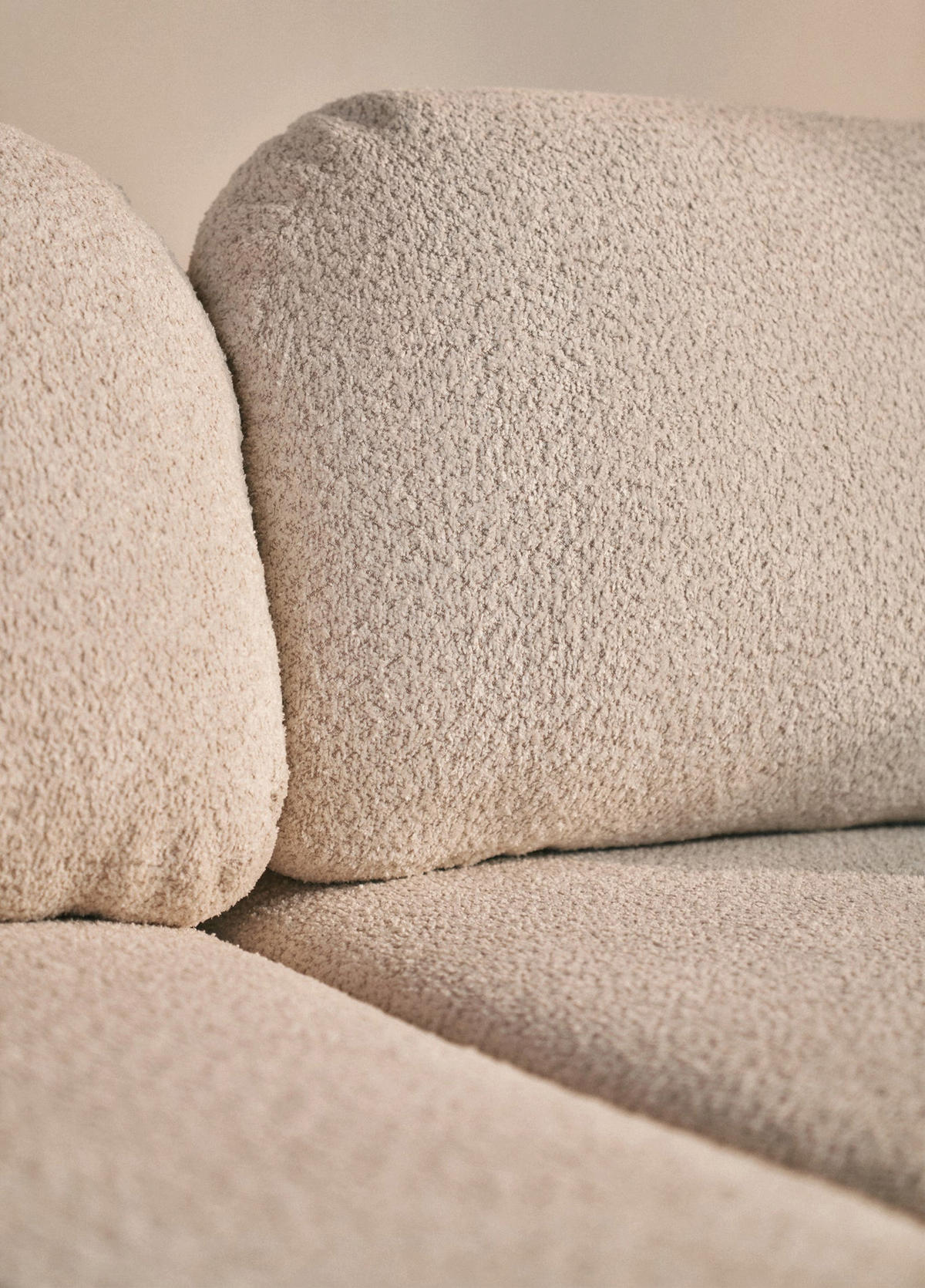 ROHOVÁ pohovka Tvoya, světle béžové bouclé - černá/ecru, textil/plast (267/175cm) - Selsey