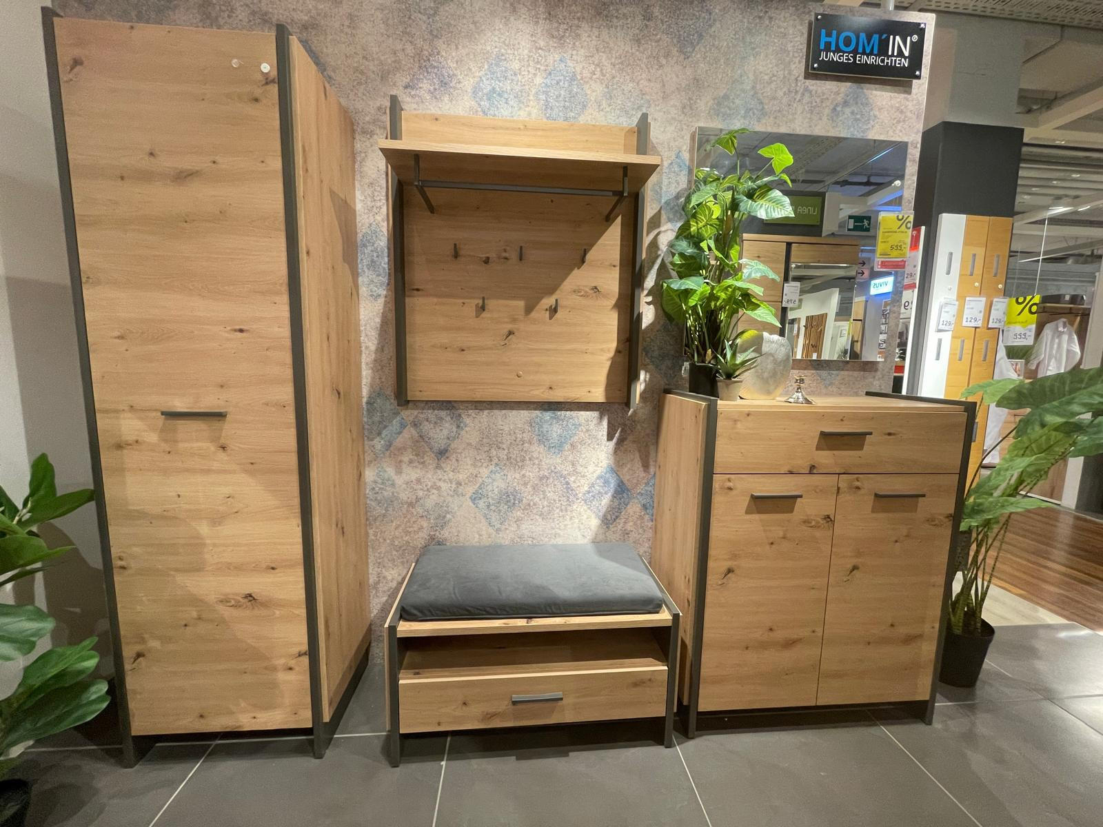 GARDAROBE FLASH - Hom`in