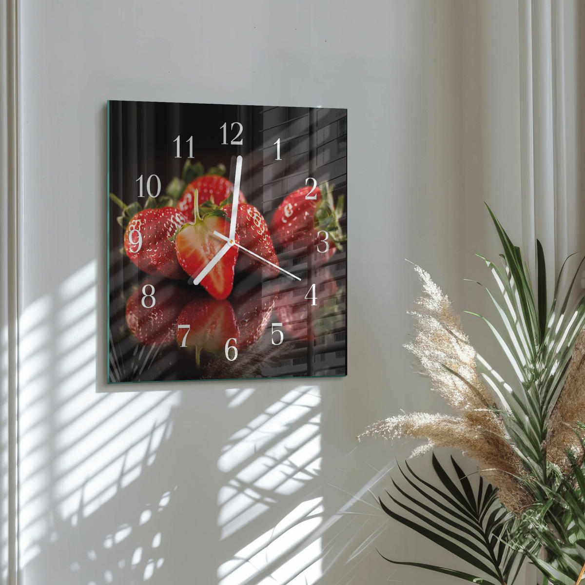 WANDUHR 30x30 cm - Erdbeeren - Rot, Glas (30/30/0.4cm) - TULUP