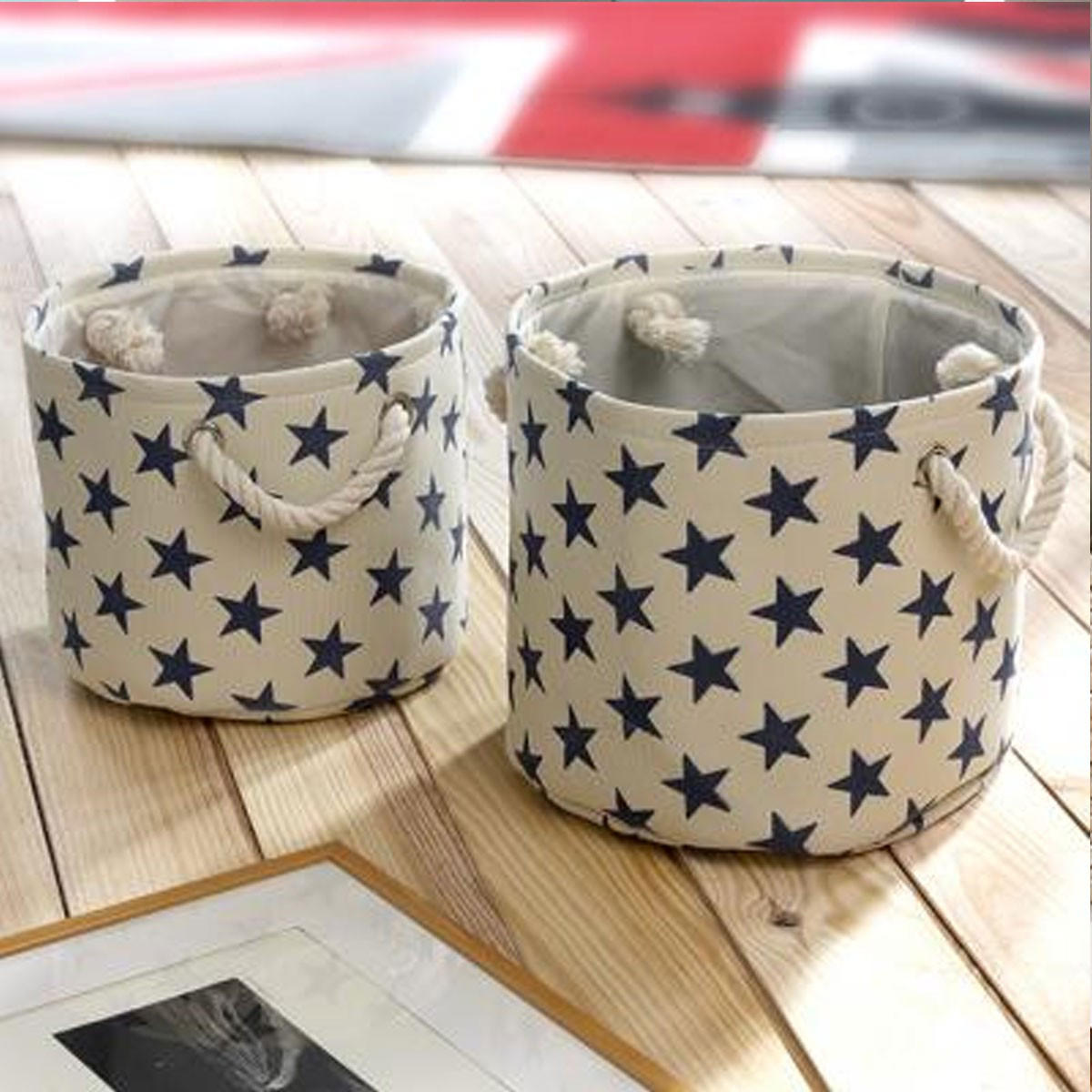SET von 2 Leinwandkörben mit Sternenmuster - 28/28/24 cm - Weiß, Textil (28/28/24cm) - Calicosy