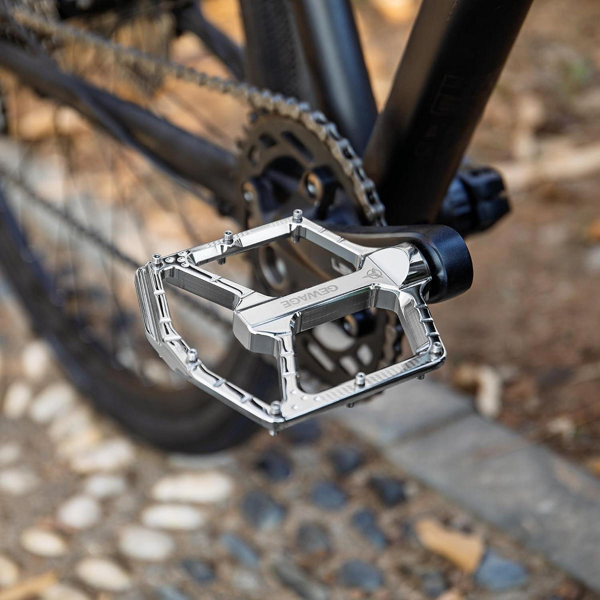 FAHRRADPEDALE CNC-Aluminium ultraflach mit 14 Anti-Rutsch-Pins Silver - Silberfarben, Metall (11/1.5/12cm)