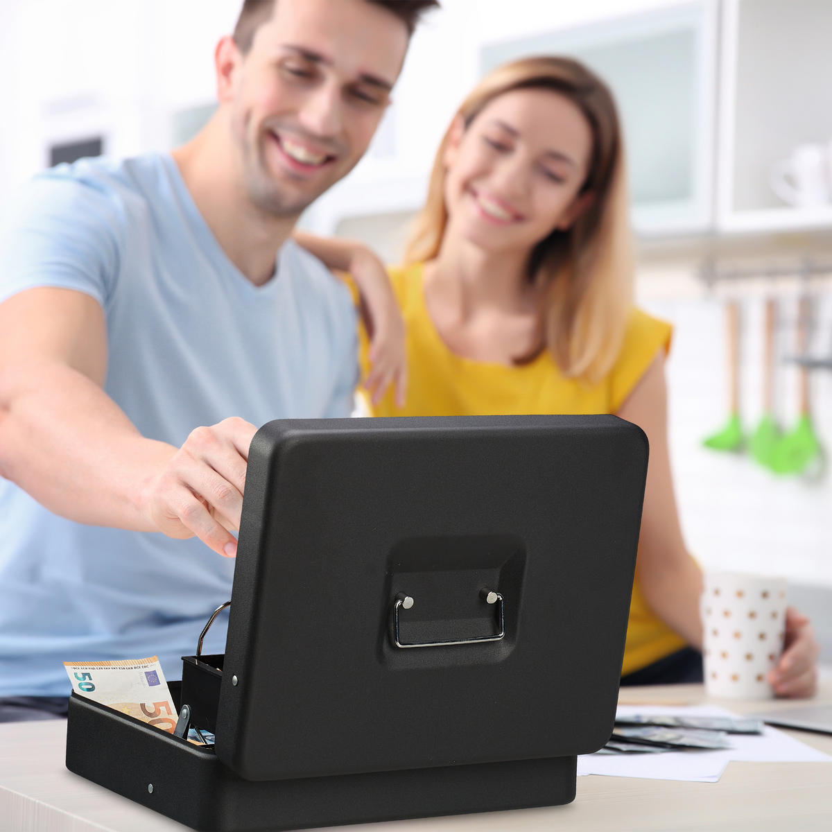 GELDKASSETTE - Schwarz, Kunststoff/Metall (30.5/8.5/24.5cm) - Relaxdays