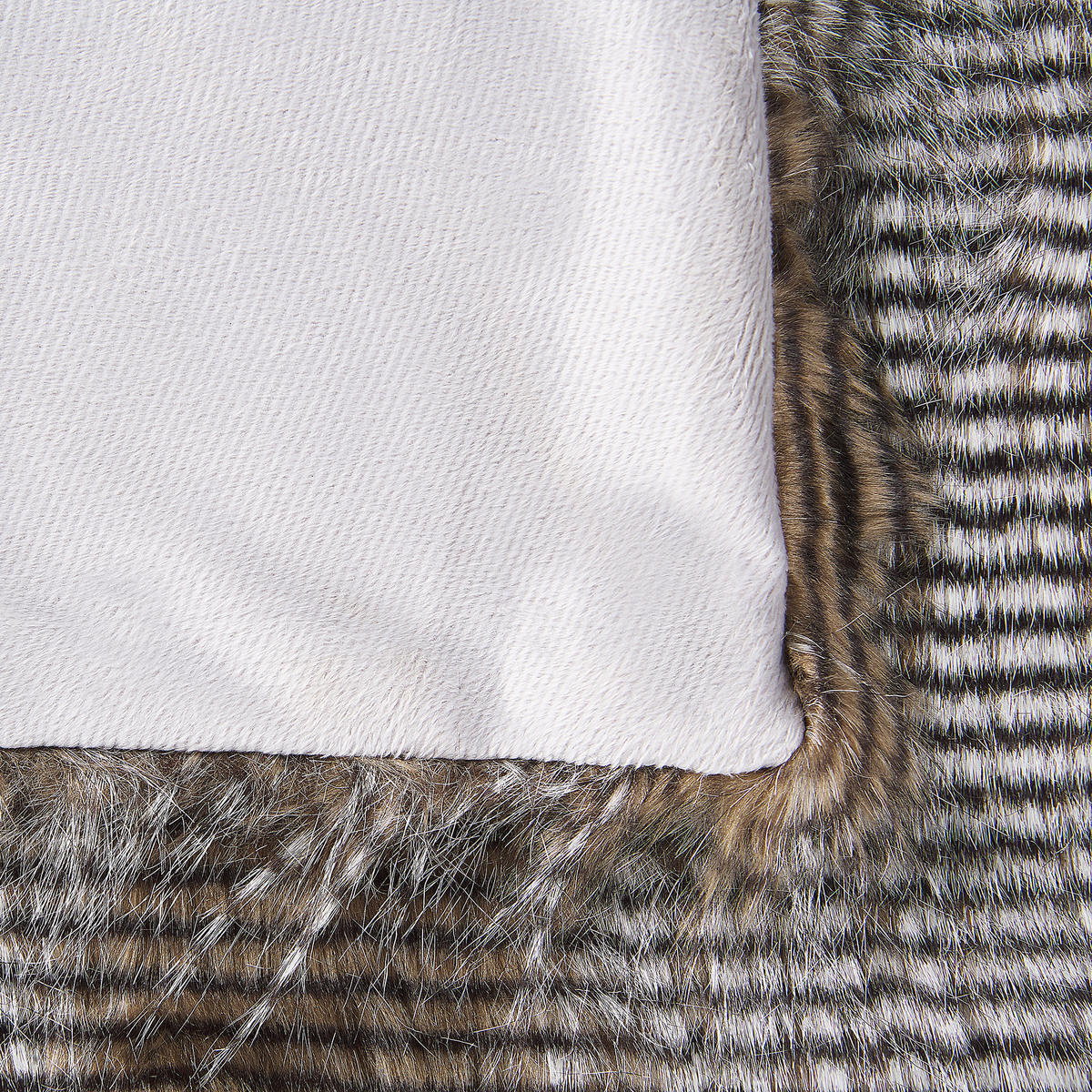 DECKE Dunkelbraun Asdad 150/200 cm - Dunkelbraun, Textil (150/200cm) - Beliani