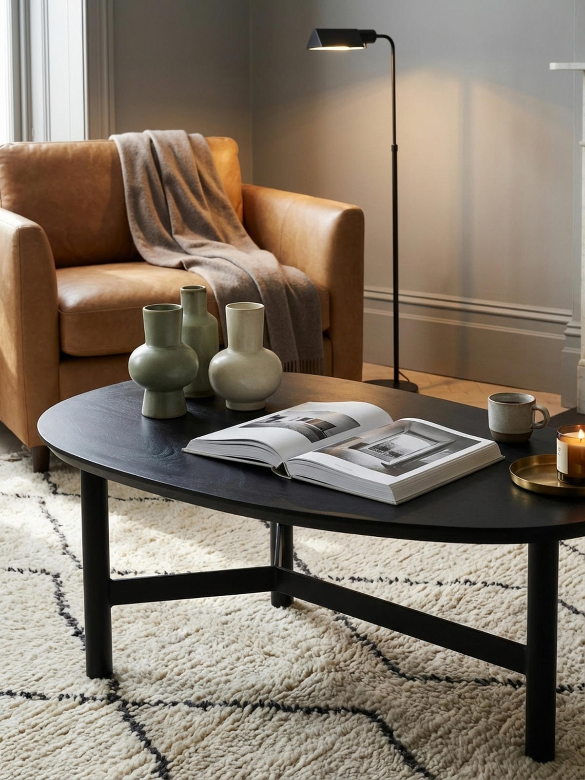 COUCHTISCH Mango Massivholz in Schwarz, Nierenform, 86x50x37 cm - Schwarz, Holz/Metall (50/86/37cm) - KADIMA DESIGN