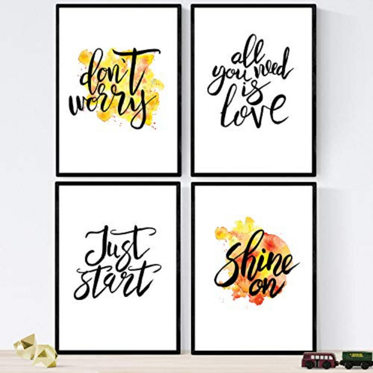 POSTER Set mit 4 glücklich und bunt Dont Worry A4 Rahmenlos - Klar, Papier (29.7/3cm) - Nacnic