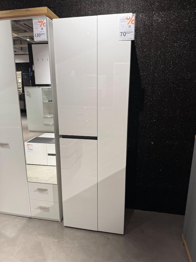 ELŐSZOBASZEKRÉNY  YES-BUDAÖRS OUTLET - Voleo