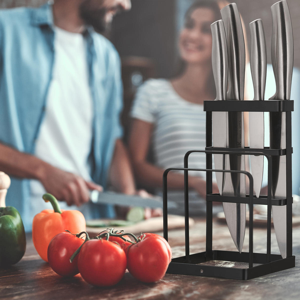 SCHNEIDEBRETTHALTER - Schwarz, Metall (12/21.5/14cm) - Relaxdays