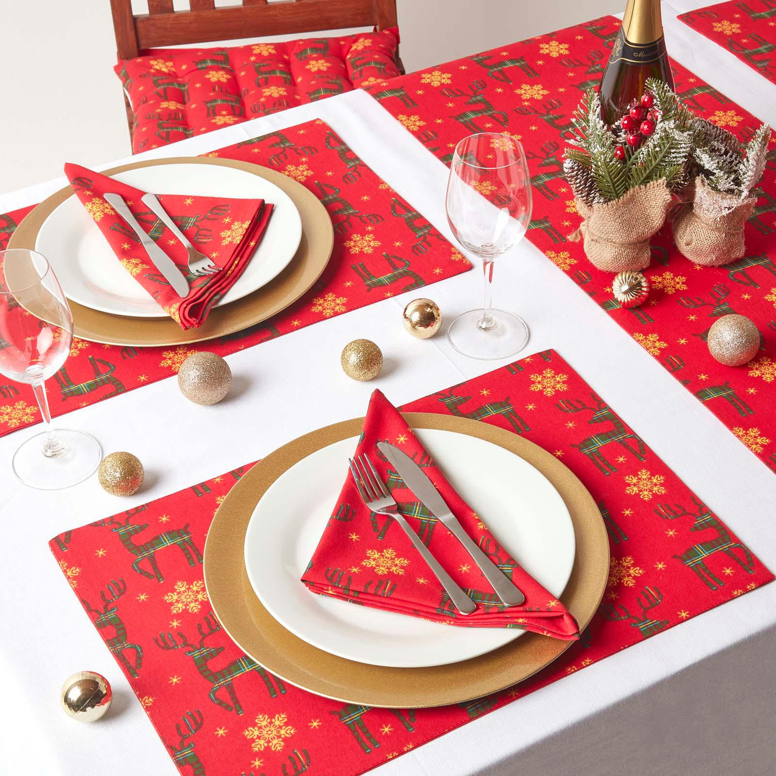 TISCHSET Rentier 4er-Set, rote Platzsets Weihnachten 30/45 cm - Rot, Textil (30/45cm) - Homescapes