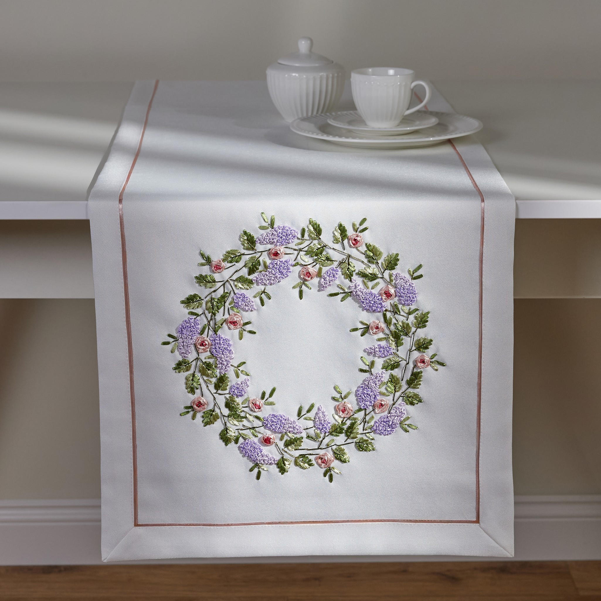 TISCHLÄUFER Fionis - Violett, Textil (180/40/1cm) - home&you