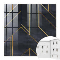 SCHLÜSSELBOX Weiß 30x30 cm – Türöffnung nach rechts - Geometrische Struktur - Schwarz, Metall (30/30/5cm) - TULUP