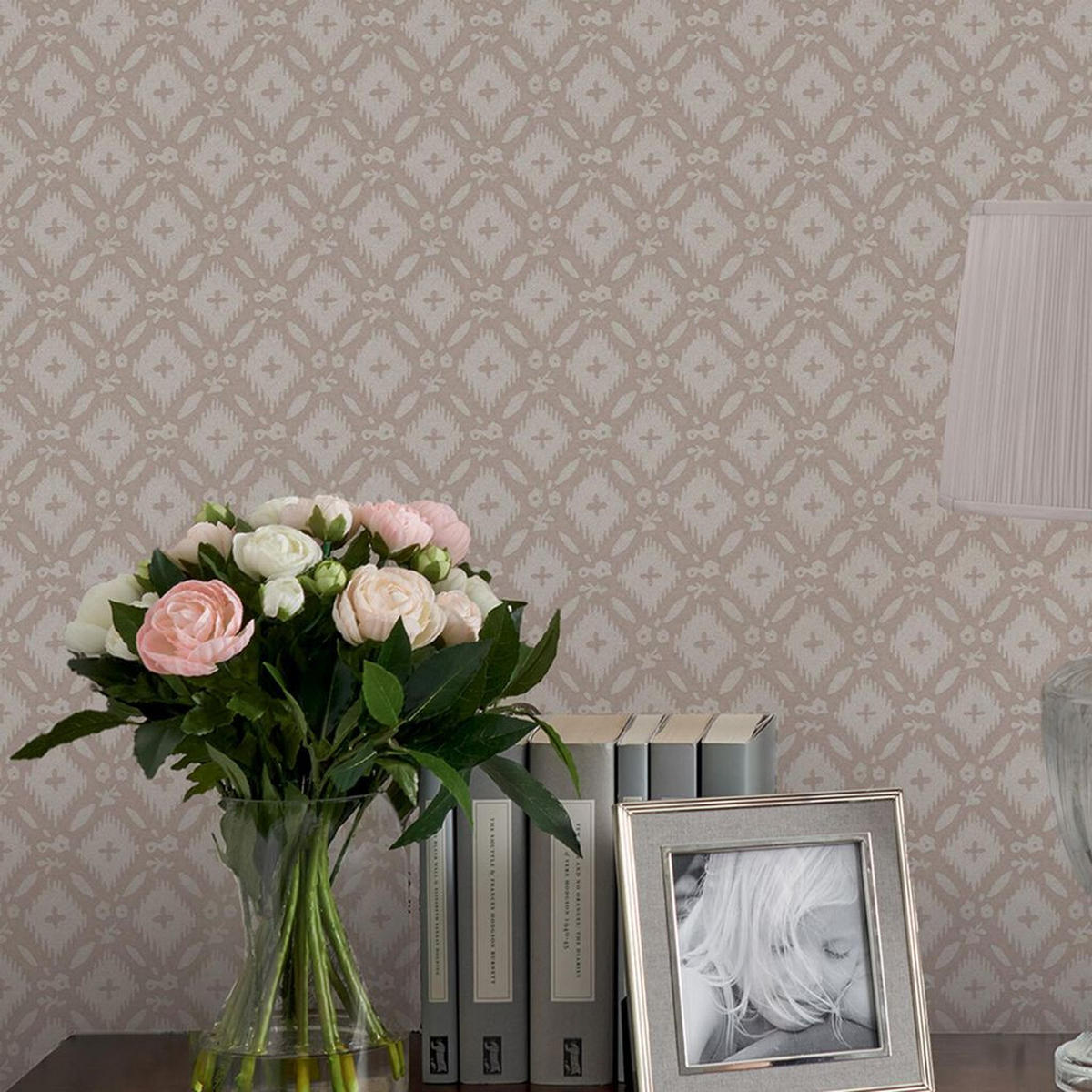 VLIESTAPETE Whitebrook Taubengrau | Beige Grau | Karomuster| 10mx52cm - Grau, Papier/Kunststoff (52/1000cm) - Graham & Brown