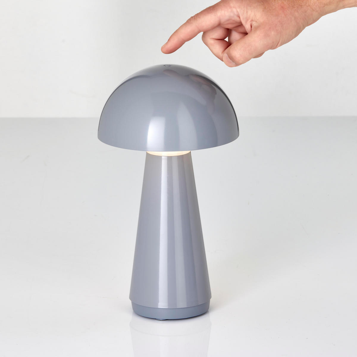 LED-AKKU-TISCHLEUCHTE - dimmbar mit Touch-Sensor und USB-C Ladefunktion für Innen und Außen, grau - Grau, Kunststoff (16/16/28.5cm) - Northpoint
