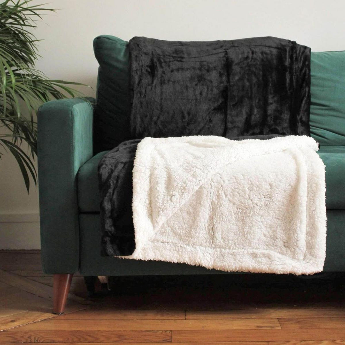 PLAID gefüttert in Schafsoptik Schwarz 130 x 170 - Schwarz, Textil (130/170cm) - LE COMPTOIR DE LA PLAGE