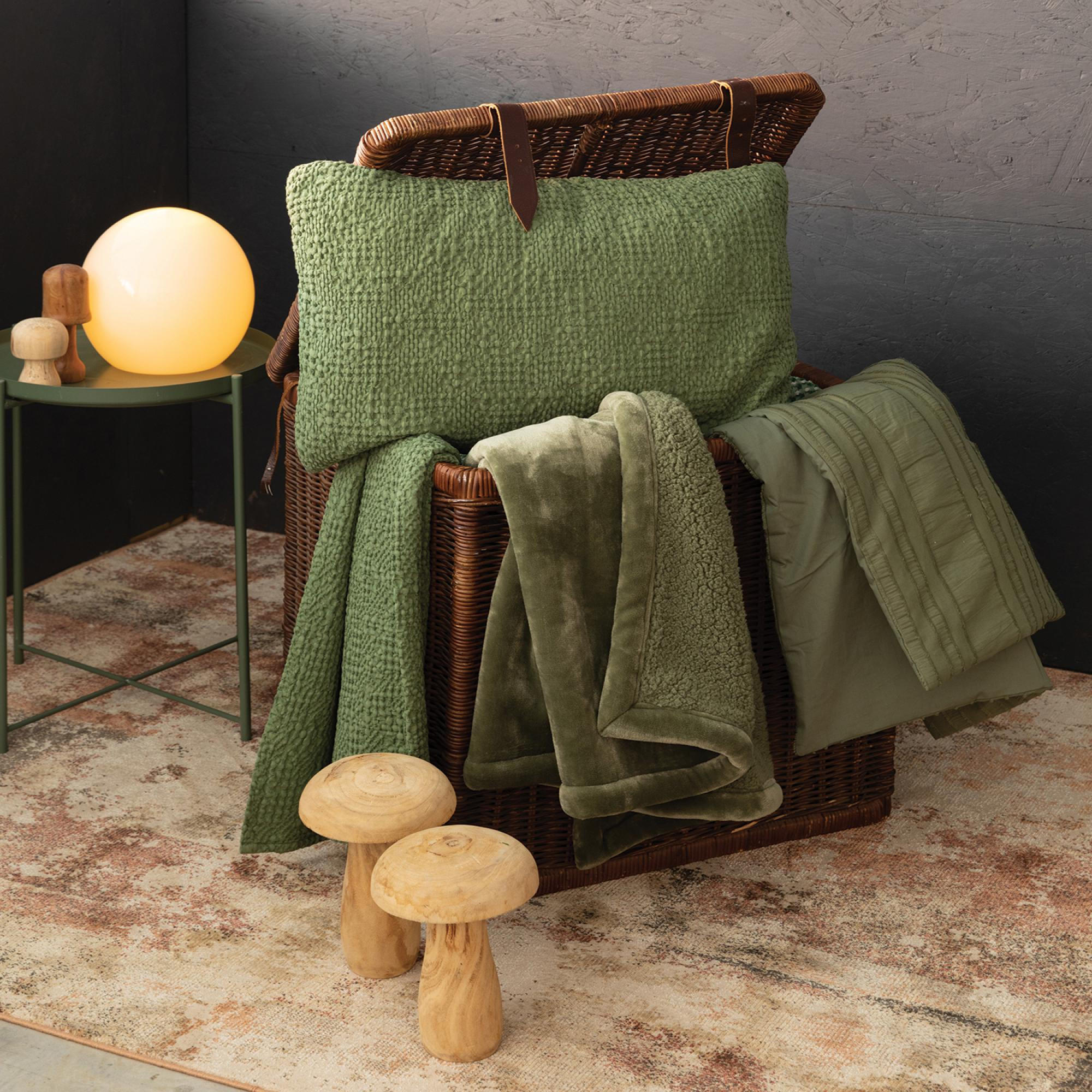 BETTÜBERWURF Michka mandelgrün 240 x 220 cm - Salbeigrün, Textil (220/240cm) - Vivaraise